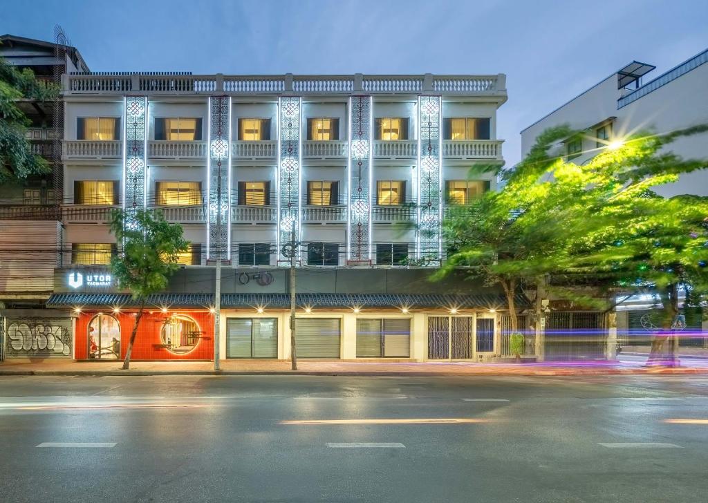 U TOR Yaowarat - Resim 2