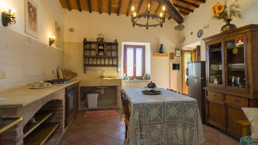 Kuchyň nebo kuchyňský kout v ubytování Agriturismo Corvaia