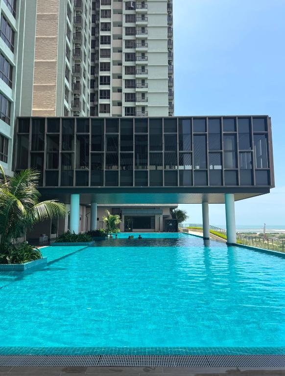 Bazén v ubytování Bali Residence Melaka- Entire Apartment House- Two bedroom- Family Room- Swimming Pool by n stays nebo v jeho okolí