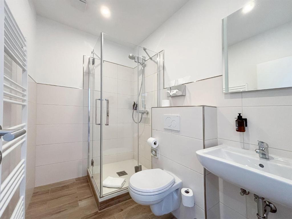 Koupelna v ubytování DORMERO Hotel Wilhelmshaven