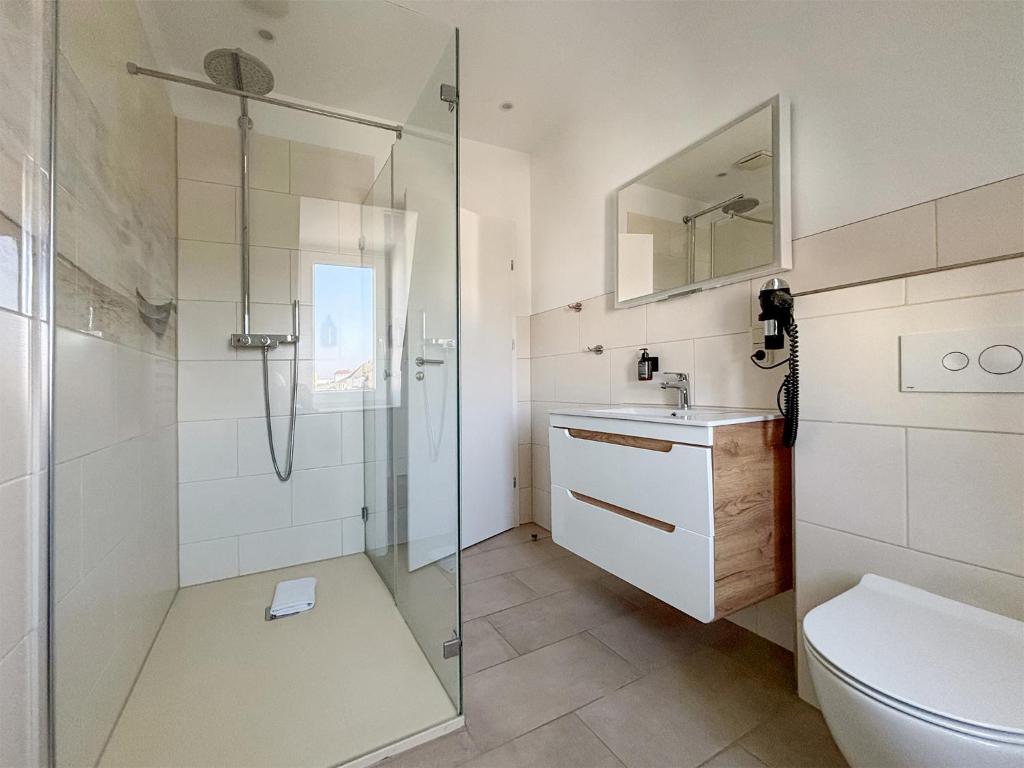Koupelna v ubytování DORMERO Hotel Wilhelmshaven