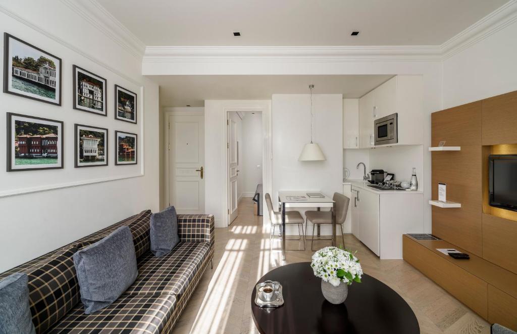 Kuchyň nebo kuchyňský kout v ubytování Stay Lab Taksim 15 Suites