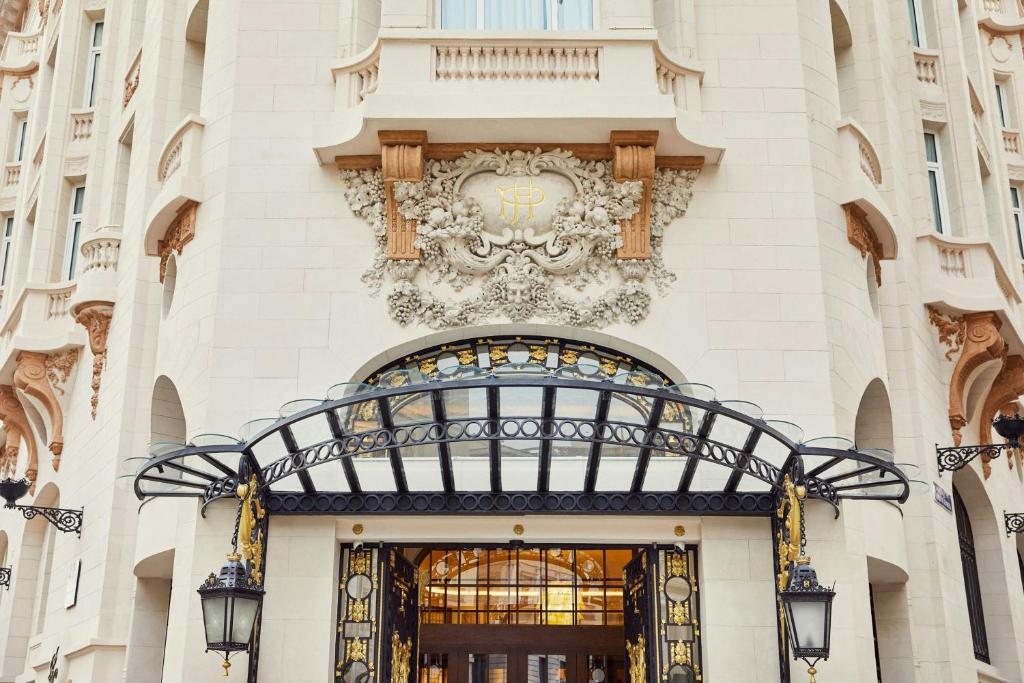 a view of the front door of the palace of versailles at The Palace, a Luxury Collection Hotel, Madrid in Madrid