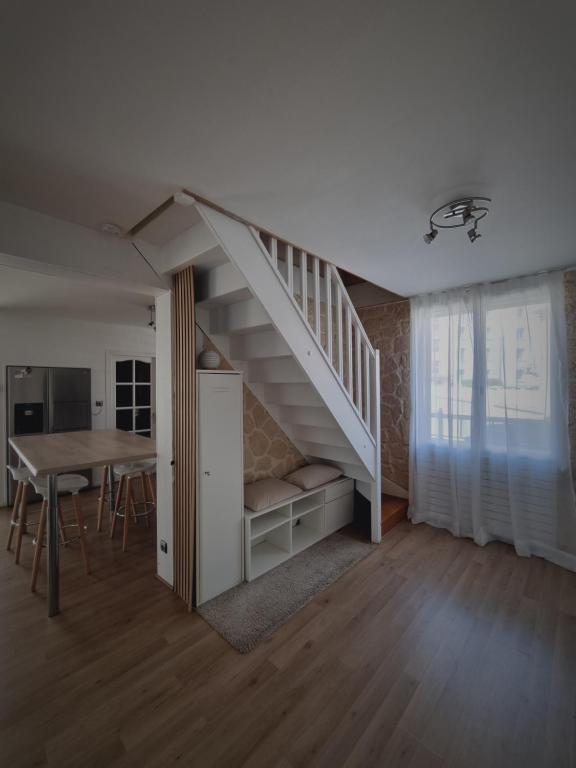Fotografia z galérie ubytovania Maison individuelle avec sa piscine privée v destinácii Clermont-Ferrand