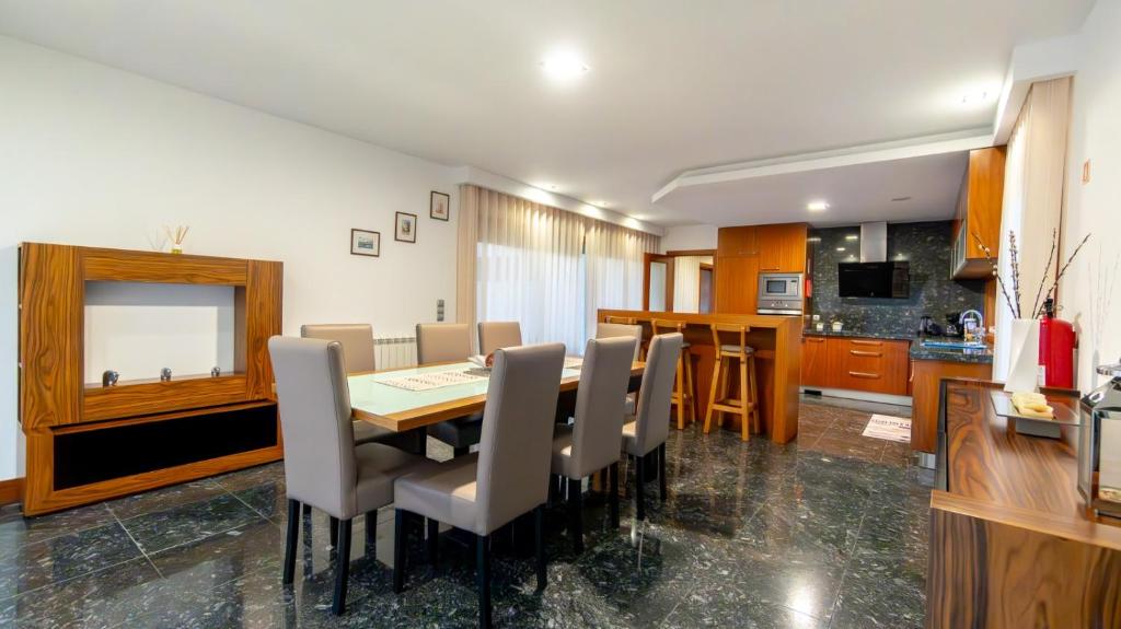 Kuchyň nebo kuchyňský kout v ubytování Casa do Chino