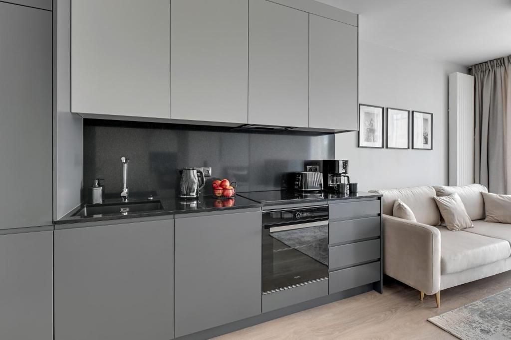 Scala City Center Apartments with Parking by Lion Apartments - 9