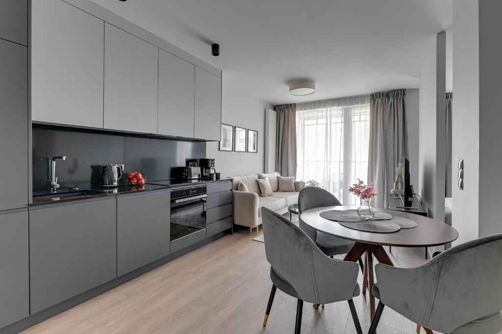 Scala City Center Apartments with Parking by Lion Apartments - 8