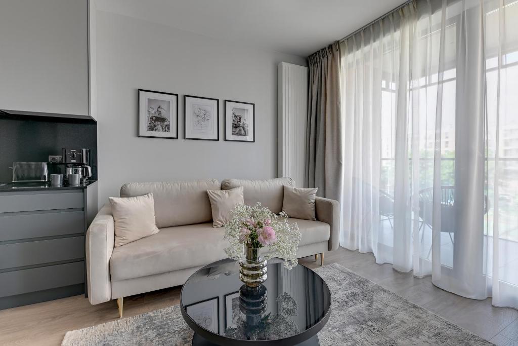 Scala City Center Apartments with Parking by Lion Apartments - 1