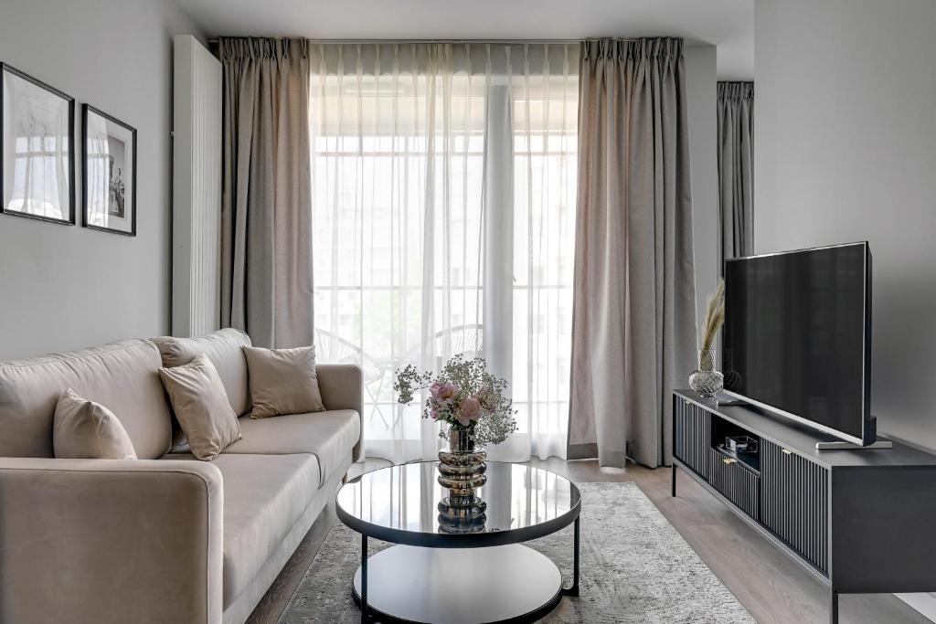 Scala City Center Apartments with Parking by Lion Apartments - 2