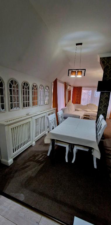 Hotel Jolie Apartments - 