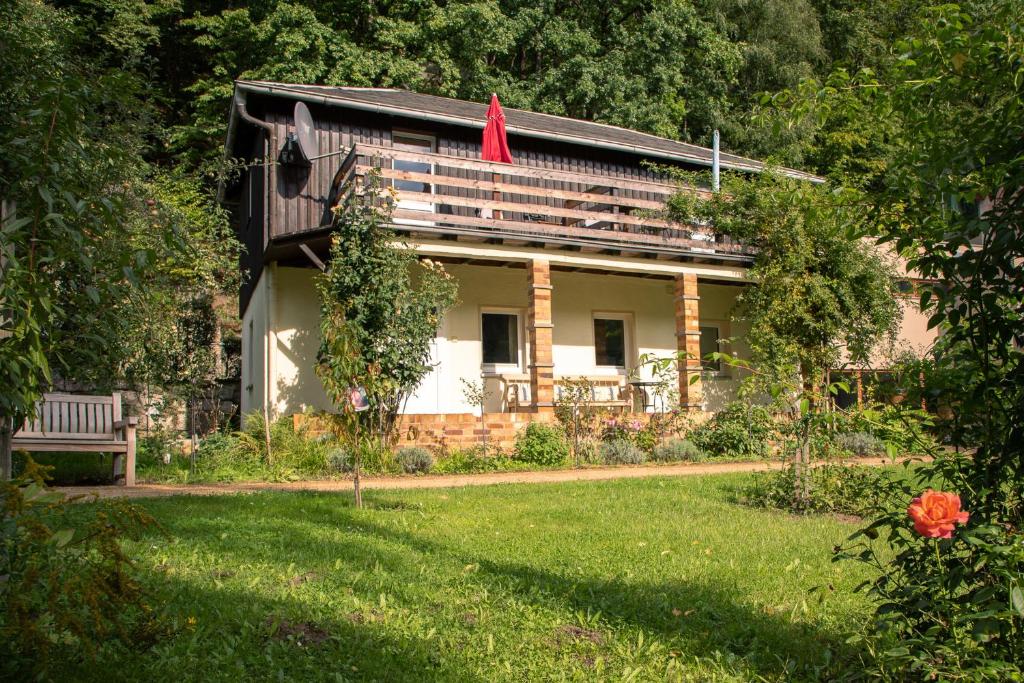 Κήπος έξω από το Ferienhaus Nicklas