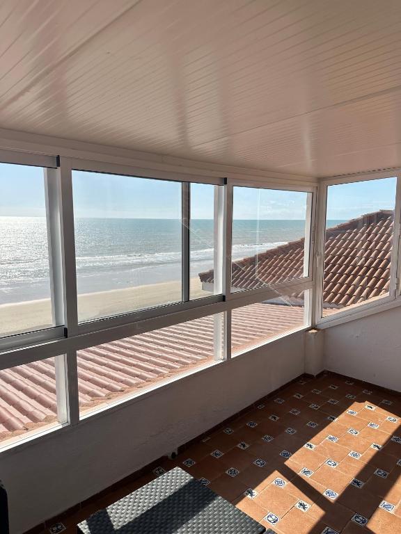 Apartamento 1 dormitorio con vistas al mar y terraza