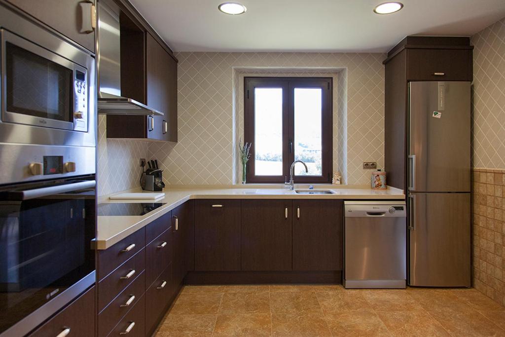A kitchen or kitchenette at Casa Cal Saboya