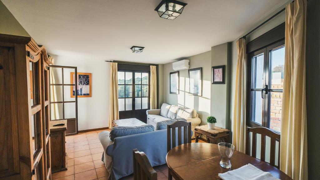 Posedenie v ubytovaní Apartamento El Molino by Fontanilla Del Mar Holidays Rentals