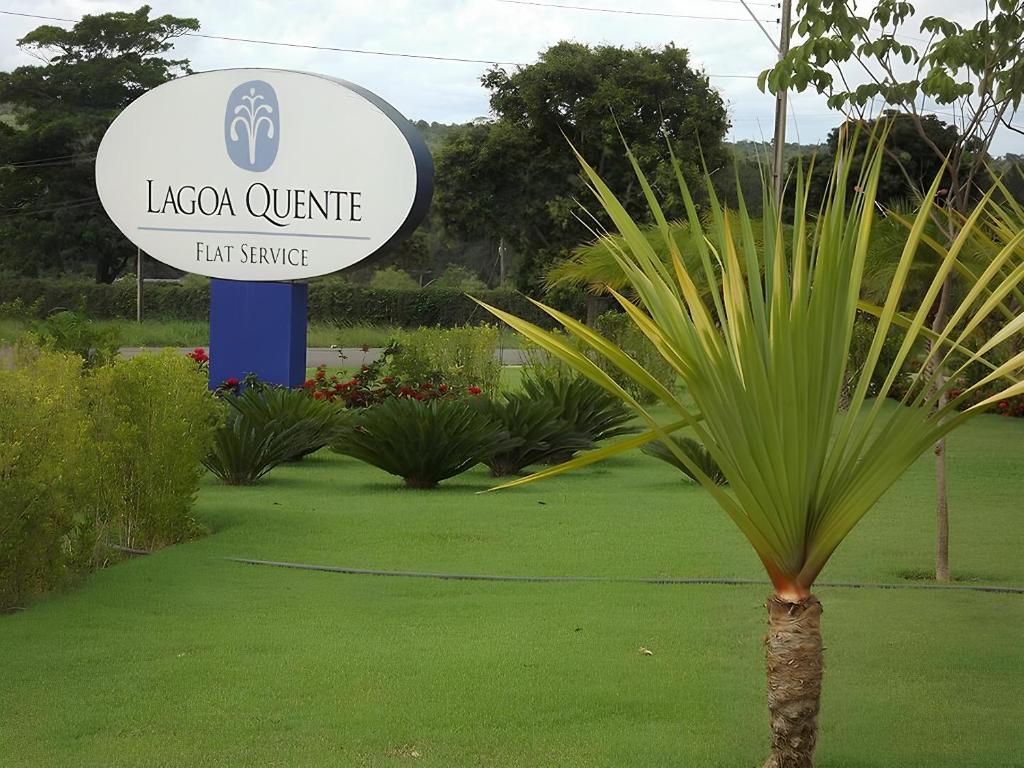 Κήπος έξω από το LAGOA QUENTE FLATS