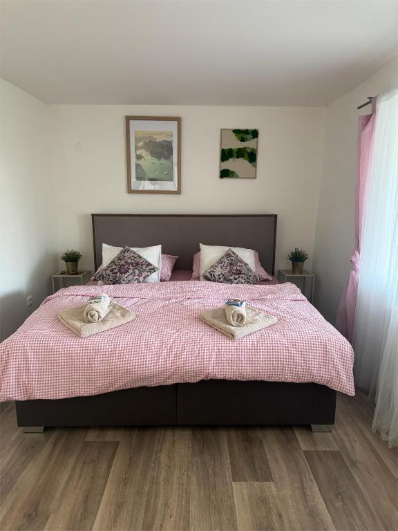 Postel nebo postele na pokoji v ubytování Ubytování v soukromí u Růženky