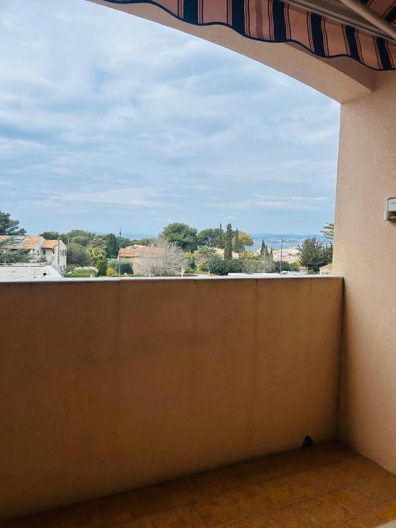 Photo de la galerie de l'établissement Logement L'Almoriale studio Brusc, à Six-Fours-les-Plages