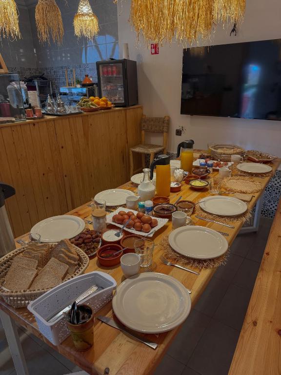Jídlo v hostelu nebo okolí