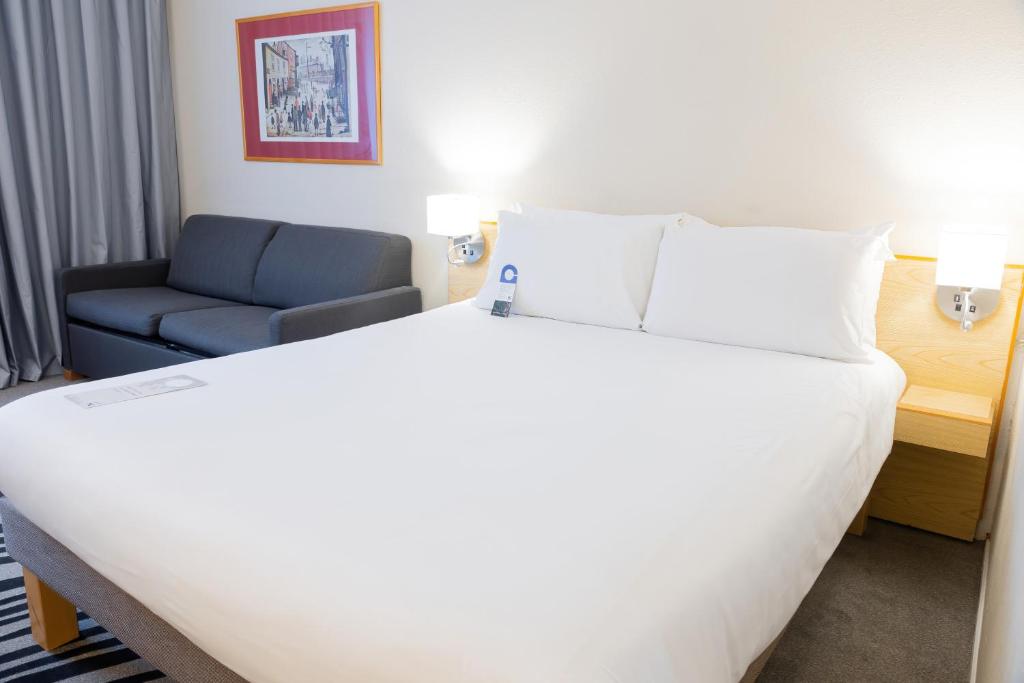 Novotel Manchester West - 