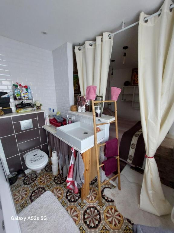 Fotografie z fotogalerie ubytování Demeure Prosper 1 chambre d'hôte privative avec petit déjeuner compris v destinaci Labégude