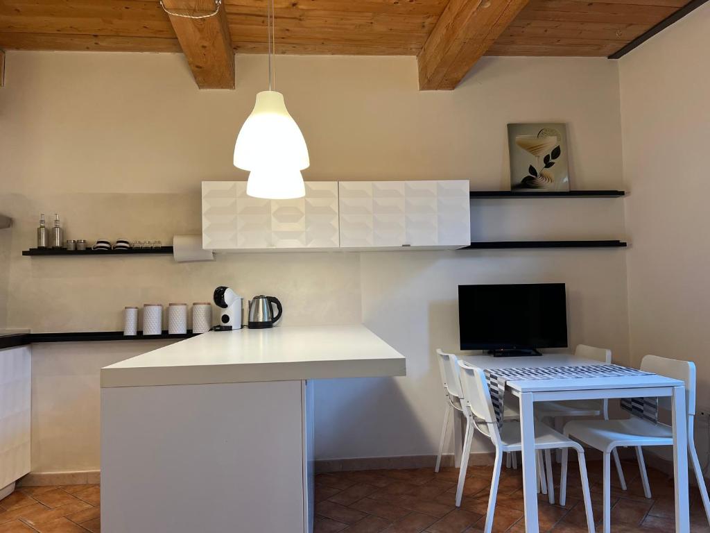 Kuchyňa alebo kuchynka v ubytovaní Il Borghetto Medievale suite