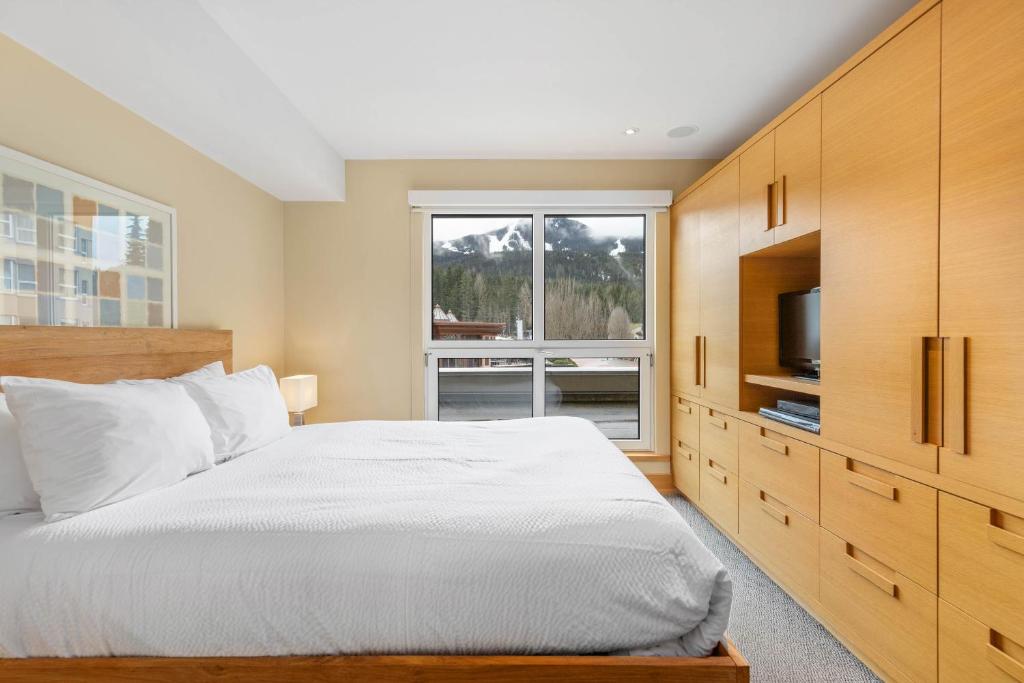 Le Chamois by Whistler Premier photo