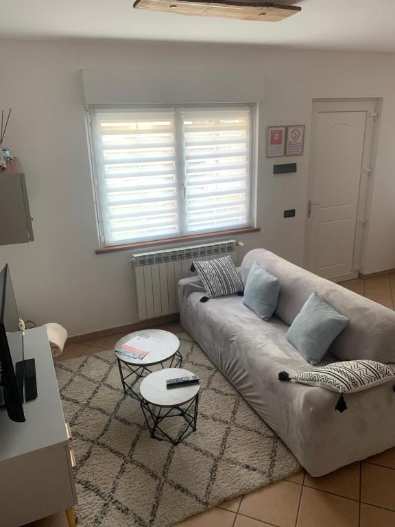APPARTAMENTO ACERO - 2 min walk to Bernina Express - 150metri - Maisonnette