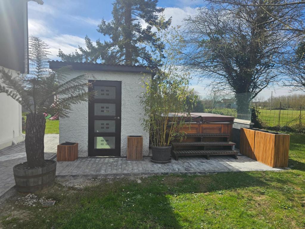 Zahrada ubytování Contemporary Dublin Suite with Hot Tub