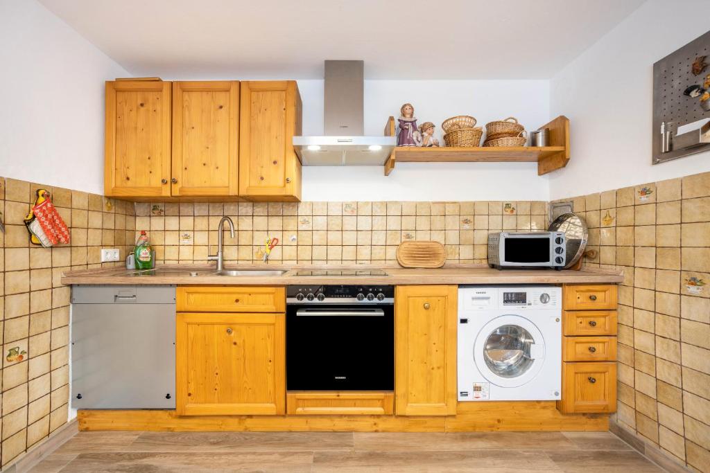 Kuchyň nebo kuchyňský kout v ubytování Haus Maier