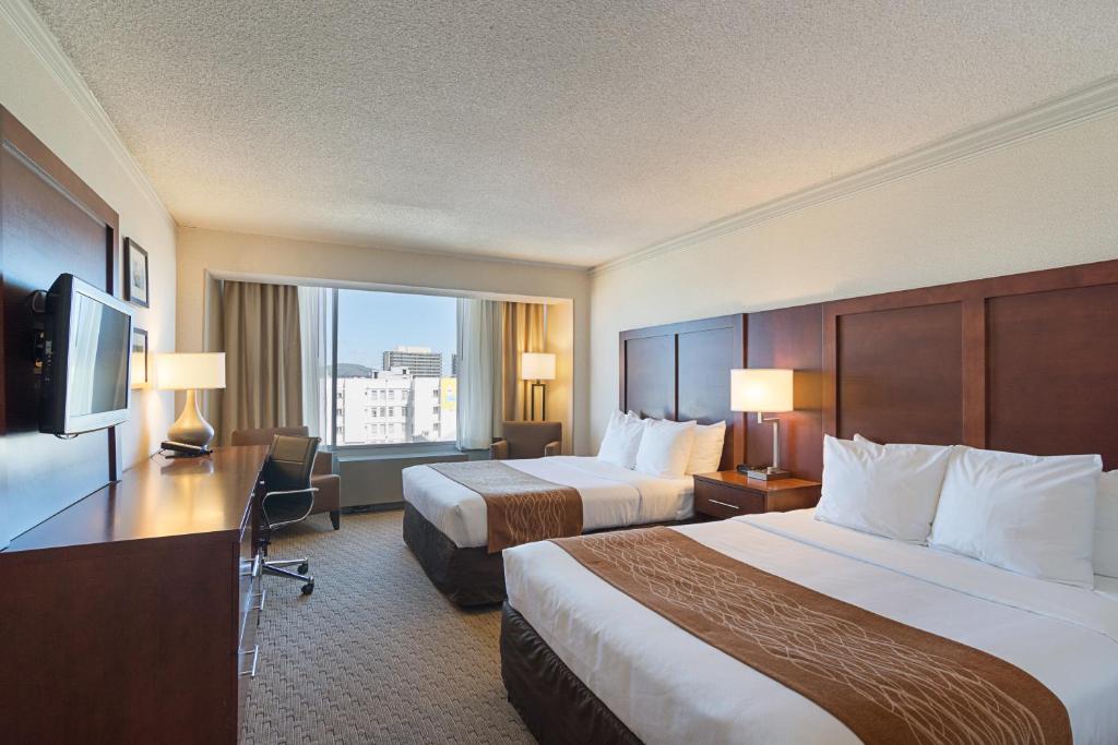 Comfort Inn By the Bay - 
