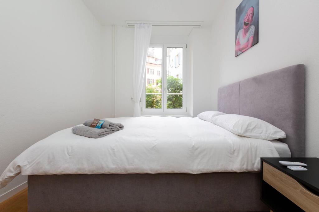 KAYA Zurich Apartment 1B - Deluxe 2BR Downtown Apt - Resim 14