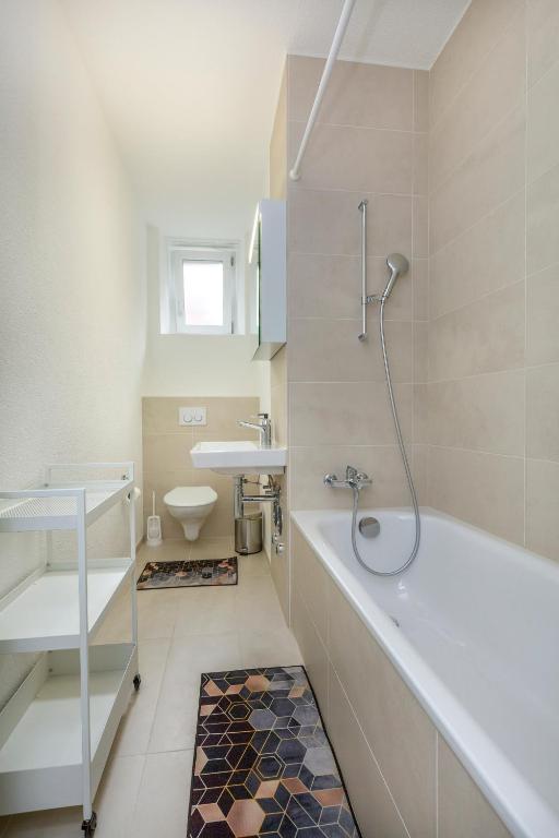 KAYA Zurich Apartment 1B - Deluxe 2BR Downtown Apt - Resim 24