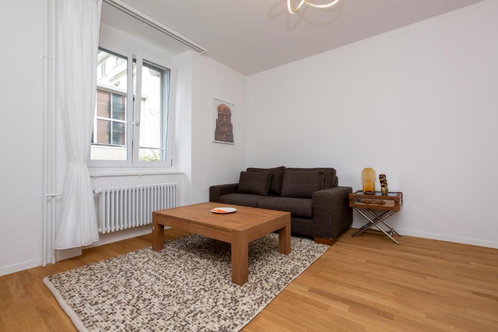 KAYA Zurich Apartment 1B - Deluxe 2BR Downtown Apt - Resim 2