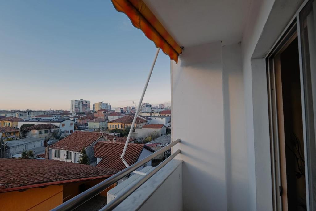 Nespecifikovaný výhled na destinaci Skadar nebo výhled na město při pohledu z apartmánu