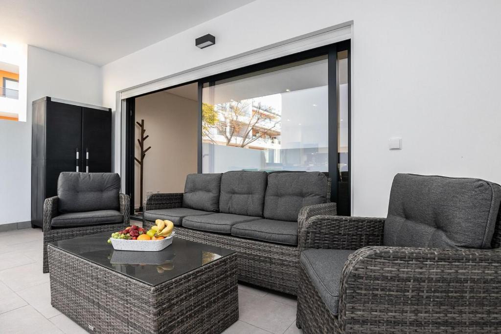 Χώρος καθιστικού στο ConceiSol Modern Apartment