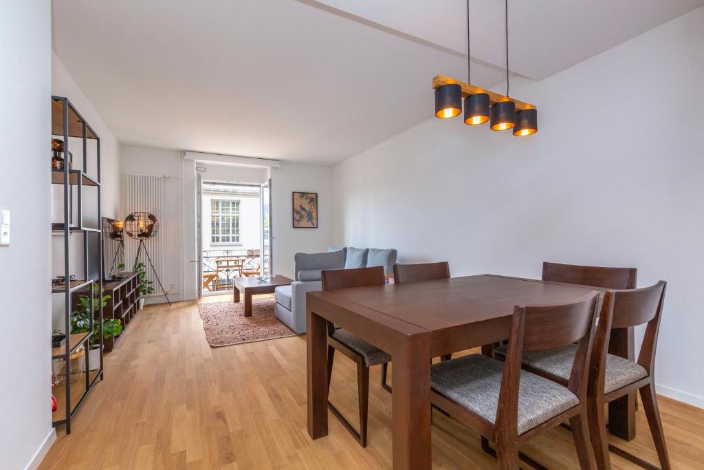 KAYA Zurich Apartment 3A - Downtown 2BR Apt with Balcony, Zurich ...