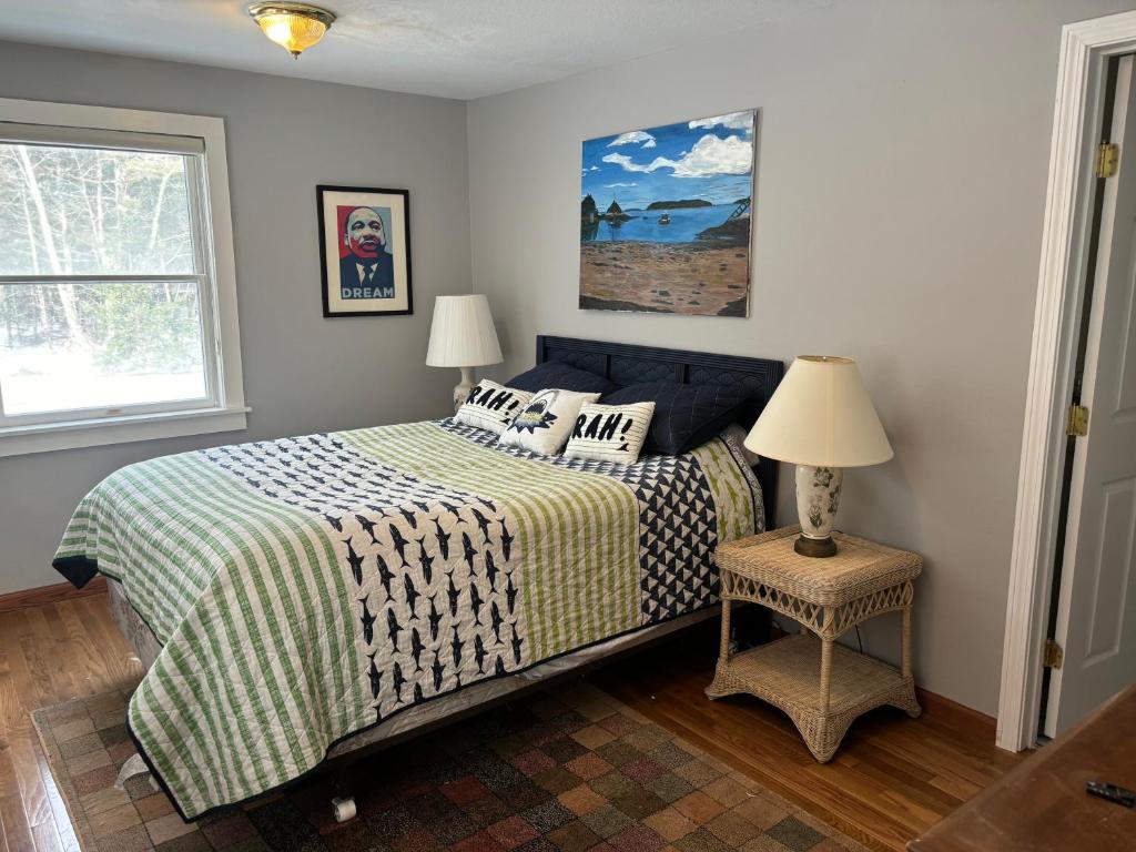 Christmas Cove Inn - Queen Room