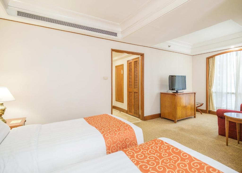 TV a/nebo společenská místnost v ubytování Richmonde Hotel Ortigas, Manila