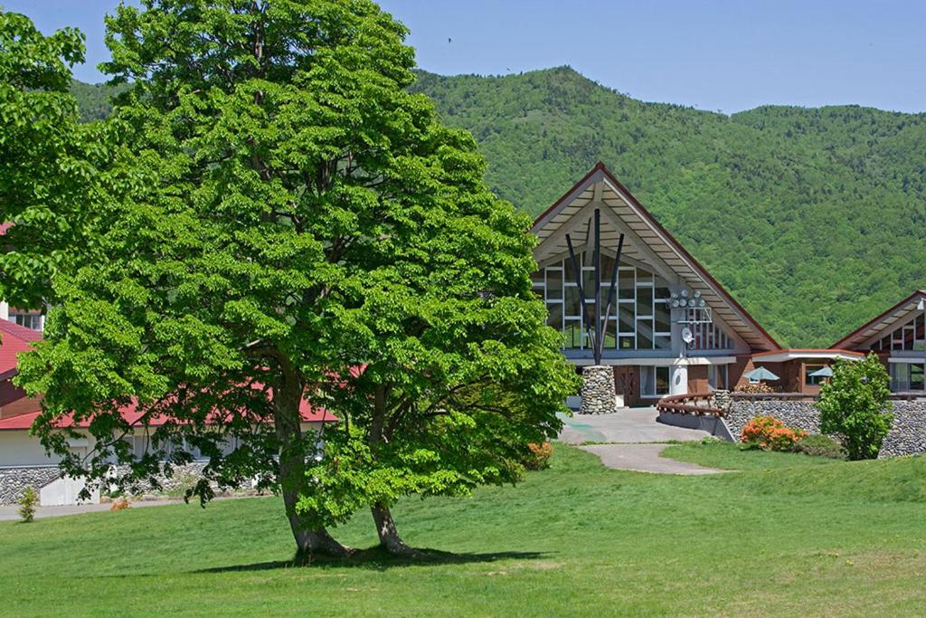 Nespecifikovaný výhled na hory nebo výhled na hory při pohledu z hotelu