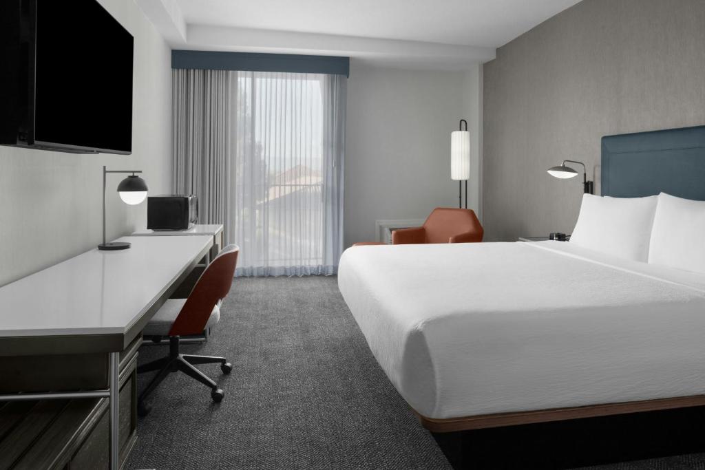 Four Points by Sheraton San Jose Airport - 
