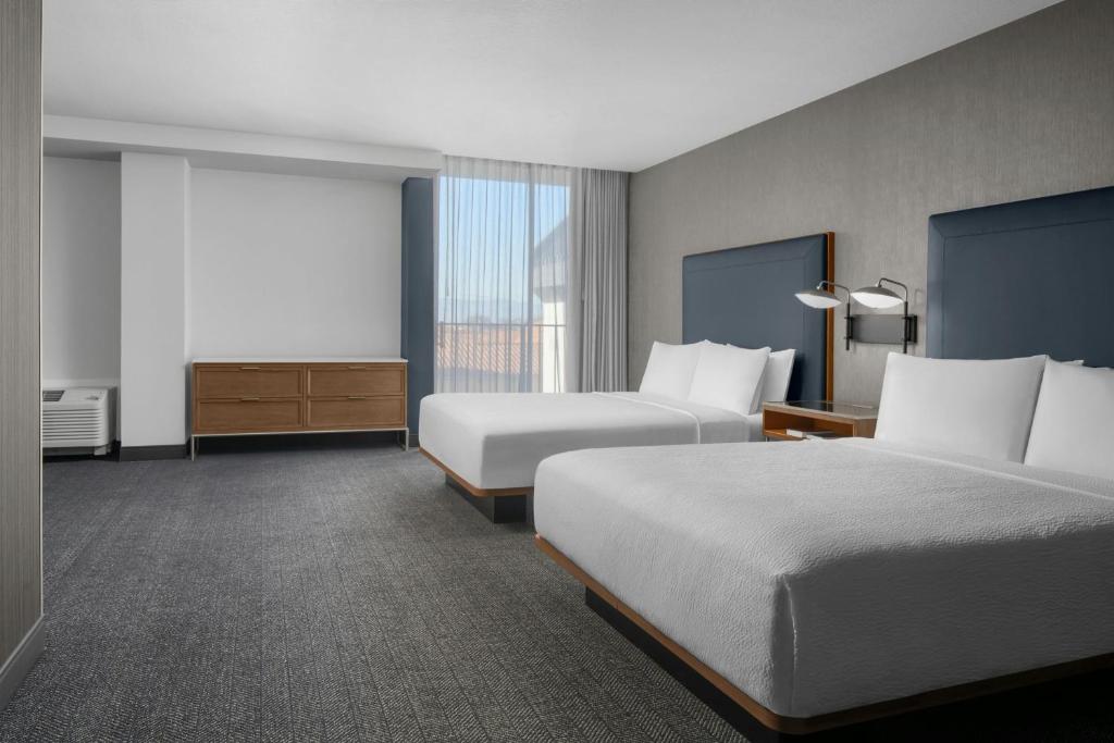 Four Points by Sheraton San Jose Airport - 