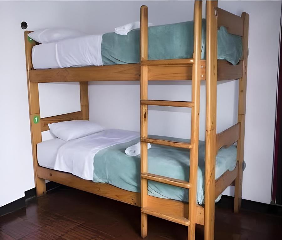 Postel nebo postele na pokoji v ubytování Abu Dhabi Center - Unique Bed Space
