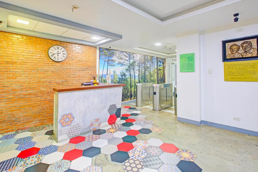 Vstupní hala nebo recepce v ubytování Collection O Metro Manila near University Belt formerly 1318 Residences