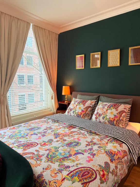 Fotografie z fotogalerie ubytování COMFORTABLE STYLISH ROOM in city centre of The Hague - HOME STAY v Haagu