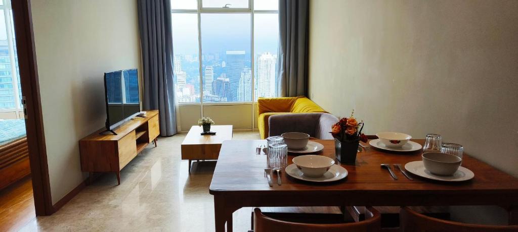 Sky Suites KLCC Apartment by Premium Family Room Stay photo