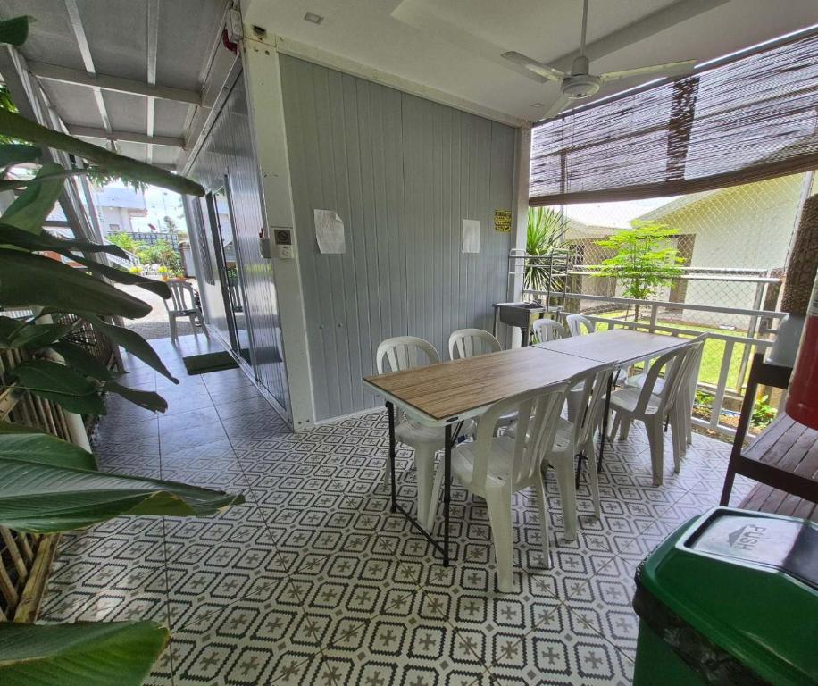 Balkón nebo terasa v ubytování Olive Hostel Roxas City