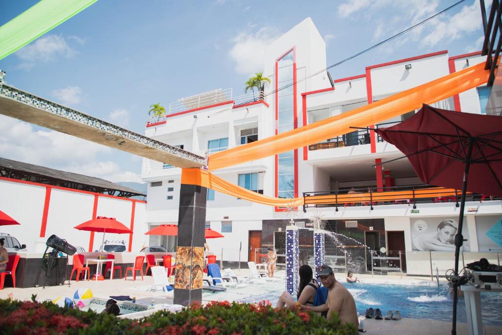 Bazén v ubytování Bora Beach Club nebo v jeho okolí