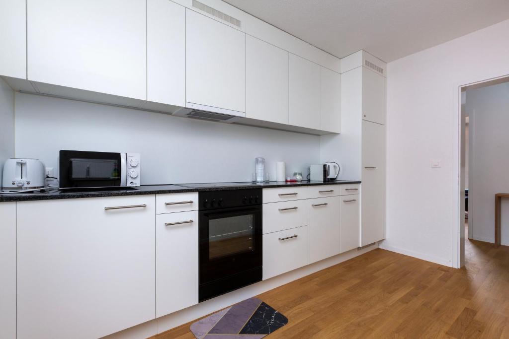 KAYA Zurich Apartment 3B - Downtown 2BR Deluxe Apt - Resim 22