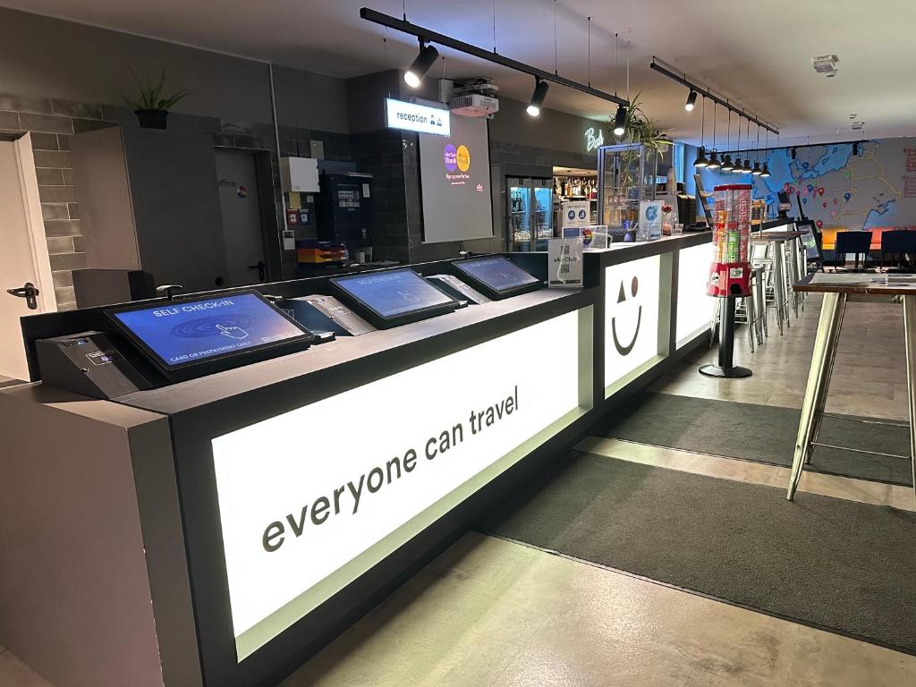 a&o Düsseldorf Hauptbahnhof - Resim 4