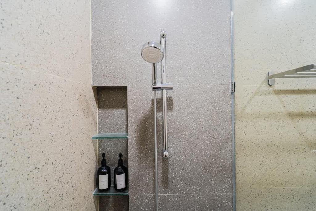 Alyxia 1 Bedroom Apartment in Central Seminyak - 12